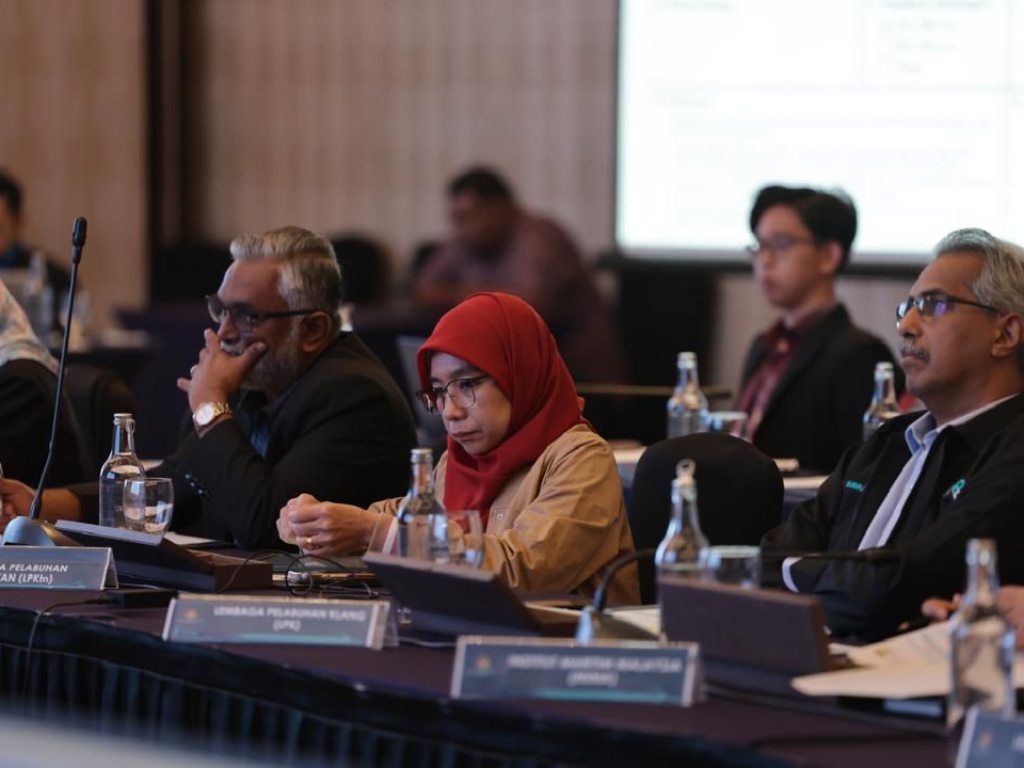 15 - 17 Januari 2026 : Mesyuarat Perancangan Strategik Pengurusan Tertinggi Kementerian Pengangkutan Malaysia (Retreat MOT) 2 2 2