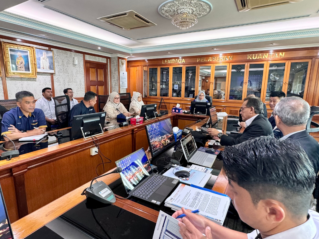 24 Februari 2026 : Lawatan Kerja Fengqi Group Co., Ltd. dan Beijing Urban Group Co., Ltd. ke Lembaga Pelabuhan Kuantan 3 2