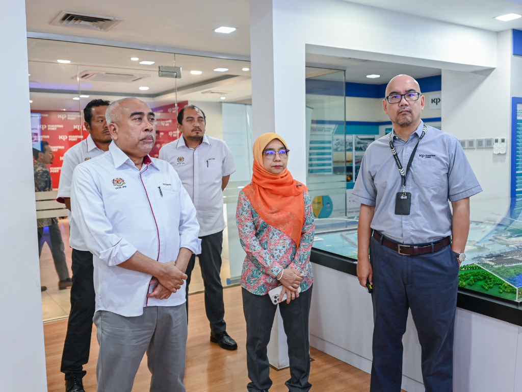 7 Mei 2026 : Lawatan Kerja Ketua Pengarah Unit Kerjasama Awam Swasta (UKAS) ke Pelabuhan Kuantan 2 6