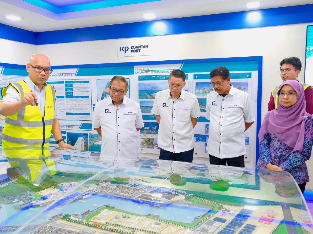 13 Ogos 2026 : Lawatan Rasmi Pengerusi Dan Ahli Lembaga Pengarah, Lembaga Pelabuhan Johor (LPJ) 3 6